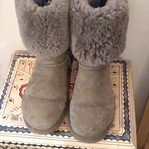 UGG Australia Boots sz 8